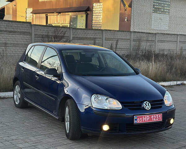 Синий Фольксваген Гольф, объемом двигателя 1.6 л и пробегом 206 тыс. км за 5950 $, фото 1 на Automoto.ua
