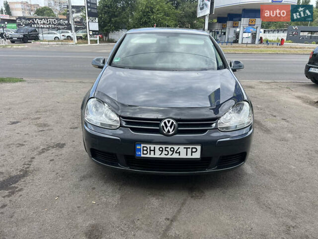 Синий Фольксваген Гольф, объемом двигателя 1.39 л и пробегом 261 тыс. км за 4100 $, фото 1 на Automoto.ua