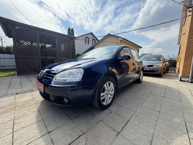 Синий Фольксваген Гольф, объемом двигателя 1.6 л и пробегом 195 тыс. км за 5799 $, фото 1 на Automoto.ua