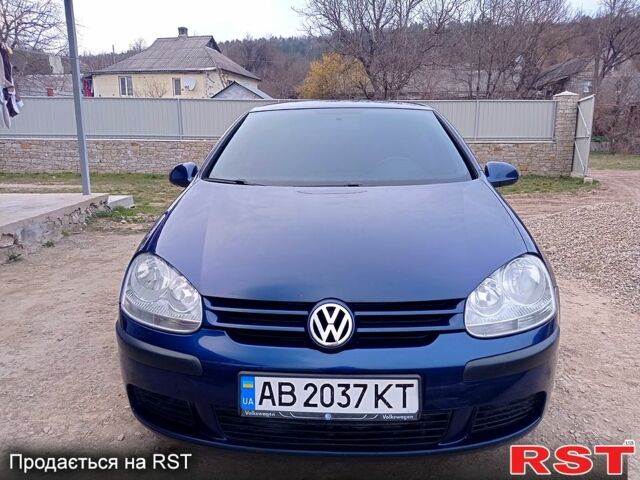 Синий Фольксваген Гольф, объемом двигателя 1.6 л и пробегом 246 тыс. км за 5200 $, фото 1 на Automoto.ua