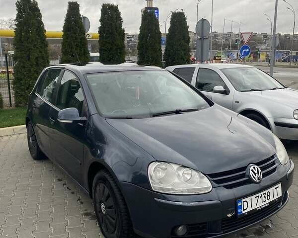 Синий Фольксваген Гольф, объемом двигателя 1.6 л и пробегом 237 тыс. км за 5500 $, фото 1 на Automoto.ua