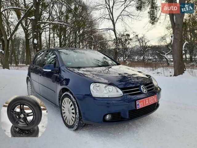 Синий Фольксваген Гольф, объемом двигателя 1.6 л и пробегом 227 тыс. км за 5450 $, фото 1 на Automoto.ua