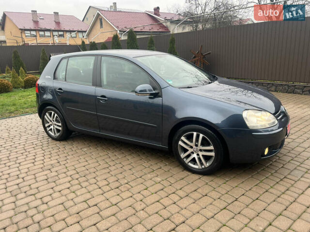 Синий Фольксваген Гольф, объемом двигателя 1.4 л и пробегом 174 тыс. км за 5950 $, фото 1 на Automoto.ua