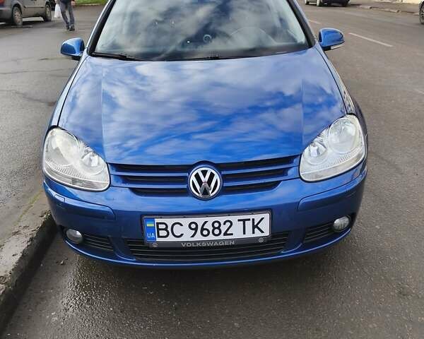 Синий Фольксваген Гольф, объемом двигателя 1.39 л и пробегом 229 тыс. км за 5400 $, фото 1 на Automoto.ua