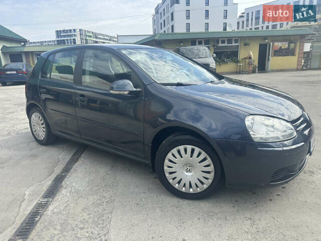 Синій Фольксваген Гольф, об'ємом двигуна 1.6 л та пробігом 320 тис. км за 5700 $, фото 1 на Automoto.ua