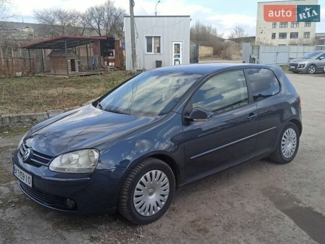 Синий Фольксваген Гольф, объемом двигателя 1.39 л и пробегом 210 тыс. км за 5100 $, фото 1 на Automoto.ua