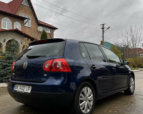 Синий Фольксваген Гольф, объемом двигателя 1.6 л и пробегом 178 тыс. км за 6500 $, фото 1 на Automoto.ua