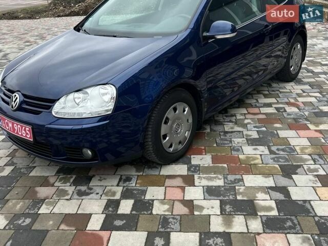 Синий Фольксваген Гольф, объемом двигателя 1.6 л и пробегом 252 тыс. км за 4999 $, фото 1 на Automoto.ua