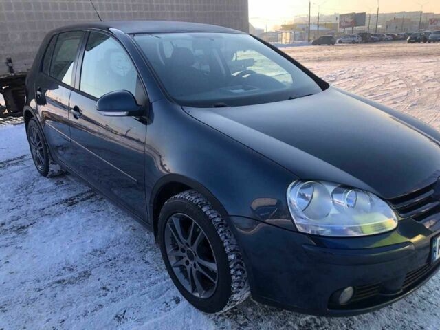 Синий Фольксваген Гольф, объемом двигателя 1.6 л и пробегом 248 тыс. км за 5600 $, фото 1 на Automoto.ua