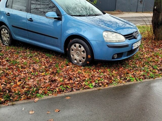 Синий Фольксваген Гольф, объемом двигателя 1.6 л и пробегом 197 тыс. км за 5800 $, фото 1 на Automoto.ua