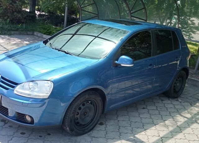 Синій Фольксваген Гольф, об'ємом двигуна 1.6 л та пробігом 220 тис. км за 6700 $, фото 1 на Automoto.ua