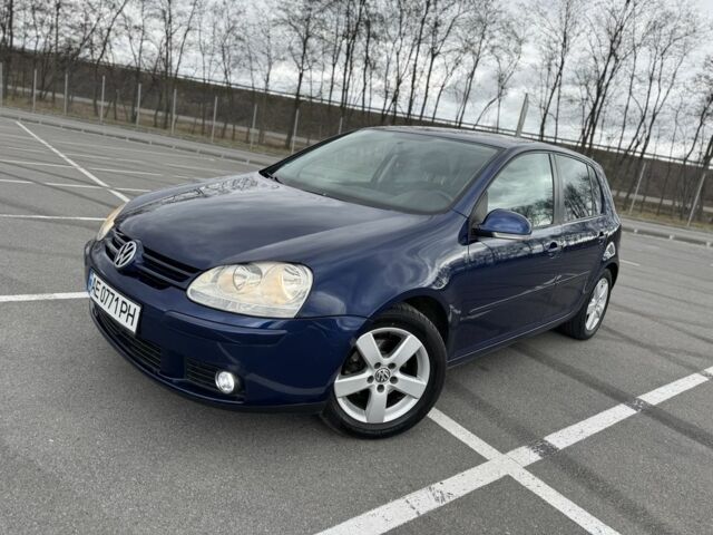 Синий Фольксваген Гольф, объемом двигателя 1.4 л и пробегом 220 тыс. км за 5500 $, фото 1 на Automoto.ua