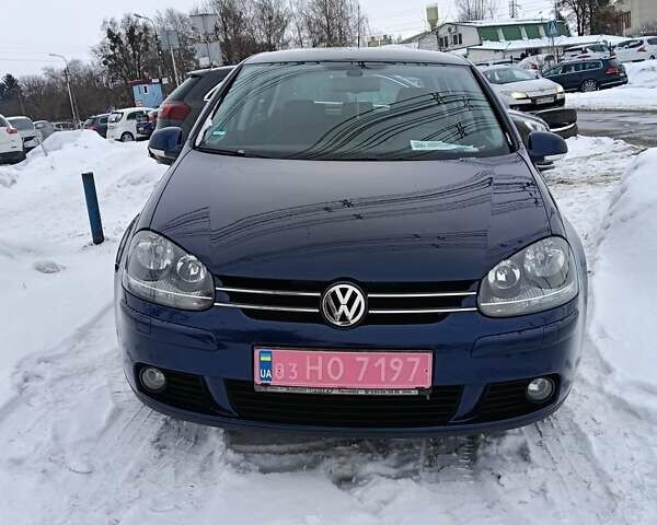 Синий Фольксваген Гольф, объемом двигателя 0 л и пробегом 221 тыс. км за 5500 $, фото 1 на Automoto.ua