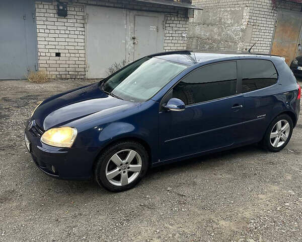 Синий Фольксваген Гольф, объемом двигателя 1.4 л и пробегом 235 тыс. км за 4600 $, фото 1 на Automoto.ua