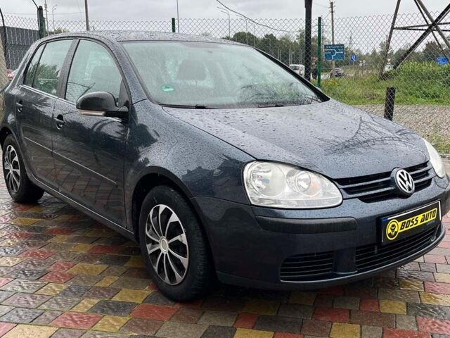 Синий Фольксваген Гольф, объемом двигателя 1.4 л и пробегом 230 тыс. км за 5600 $, фото 1 на Automoto.ua