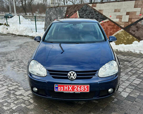 Синий Фольксваген Гольф, объемом двигателя 1.4 л и пробегом 215 тыс. км за 5950 $, фото 1 на Automoto.ua