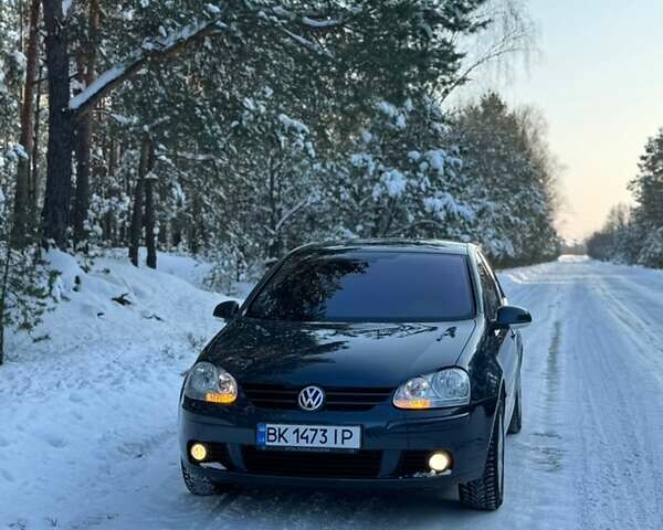 Синий Фольксваген Гольф, объемом двигателя 1.6 л и пробегом 256 тыс. км за 6890 $, фото 1 на Automoto.ua