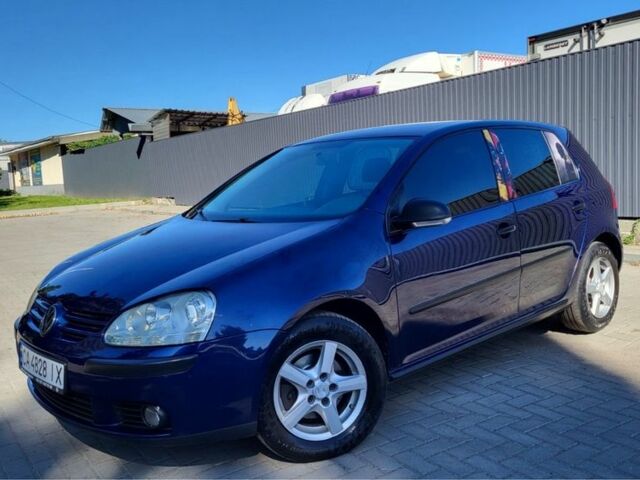 Синий Фольксваген Гольф, объемом двигателя 1.6 л и пробегом 330 тыс. км за 5950 $, фото 1 на Automoto.ua