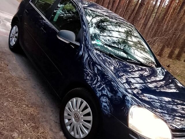 Синий Фольксваген Гольф, объемом двигателя 1.4 л и пробегом 205 тыс. км за 5700 $, фото 1 на Automoto.ua