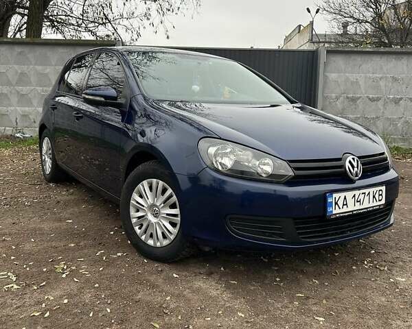 Синий Фольксваген Гольф, объемом двигателя 1.6 л и пробегом 213 тыс. км за 7200 $, фото 1 на Automoto.ua