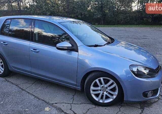 Синий Фольксваген Гольф, объемом двигателя 1.39 л и пробегом 245 тыс. км за 8400 $, фото 1 на Automoto.ua