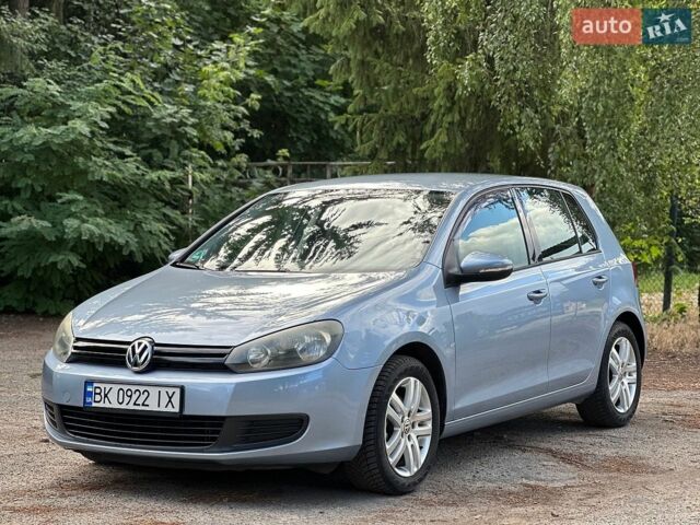 Синій Фольксваген Гольф, об'ємом двигуна 1.6 л та пробігом 270 тис. км за 7900 $, фото 1 на Automoto.ua