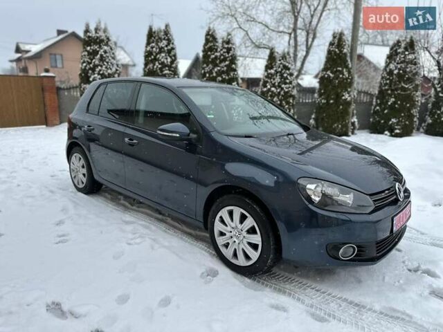 Синий Фольксваген Гольф, объемом двигателя 1.6 л и пробегом 239 тыс. км за 9999 $, фото 1 на Automoto.ua