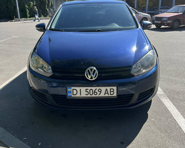 Синий Фольксваген Гольф, объемом двигателя 1.4 л и пробегом 210 тыс. км за 7500 $, фото 1 на Automoto.ua