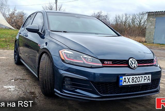 Синий Фольксваген Гольф, объемом двигателя 2 л и пробегом 92 тыс. км за 22500 $, фото 1 на Automoto.ua