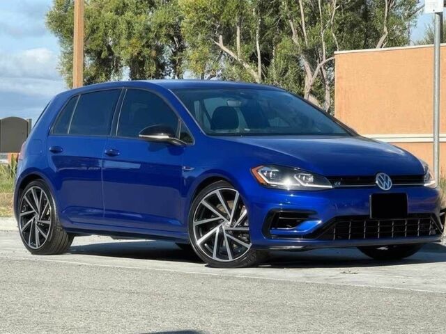 Синий Фольксваген Гольф, объемом двигателя 2 л и пробегом 37 тыс. км за 11000 $, фото 1 на Automoto.ua