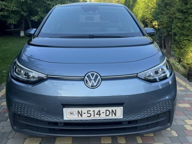 Синий Фольксваген Гольф, объемом двигателя 10 л и пробегом 950 тыс. км за 16500 $, фото 1 на Automoto.ua