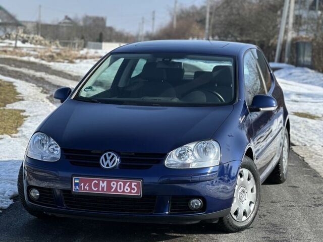 Синий Фольксваген Гольф, объемом двигателя 1.6 л и пробегом 251 тыс. км за 5500 $, фото 1 на Automoto.ua