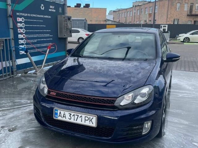 Синій Фольксваген Гольф, об'ємом двигуна 2 л та пробігом 230 тис. км за 9000 $, фото 1 на Automoto.ua
