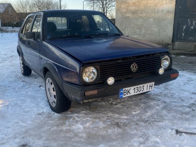 Синий Фольксваген Гольф, объемом двигателя 1.6 л и пробегом 310 тыс. км за 800 $, фото 1 на Automoto.ua