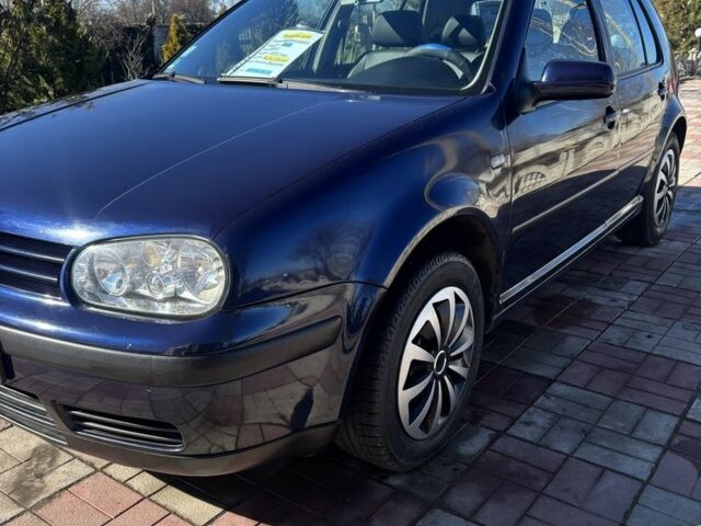 Синий Фольксваген Гольф, объемом двигателя 1.4 л и пробегом 217 тыс. км за 4200 $, фото 1 на Automoto.ua