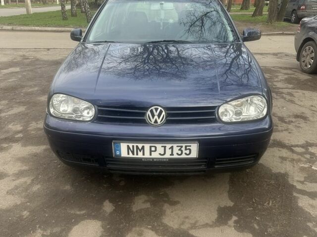 Синій Фольксваген Гольф, об'ємом двигуна 1.6 л та пробігом 300 тис. км за 2100 $, фото 1 на Automoto.ua