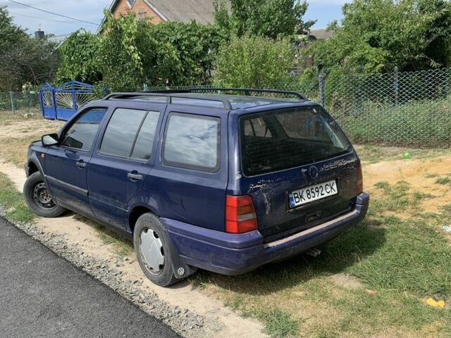 Синій Фольксваген Гольф, об'ємом двигуна 1.8 л та пробігом 400 тис. км за 1251 $, фото 1 на Automoto.ua