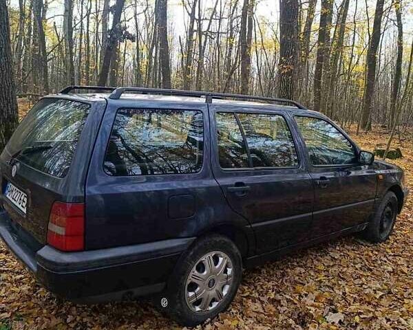 Синий Фольксваген Гольф, объемом двигателя 1.78 л и пробегом 195 тыс. км за 1950 $, фото 1 на Automoto.ua