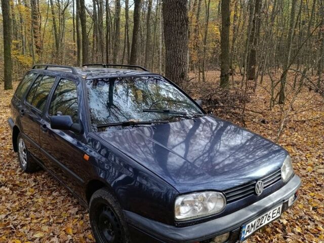 Синій Фольксваген Гольф, об'ємом двигуна 1.8 л та пробігом 295 тис. км за 2200 $, фото 1 на Automoto.ua