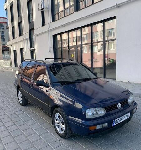 Синий Фольксваген Гольф, объемом двигателя 1.8 л и пробегом 200 тыс. км за 1650 $, фото 1 на Automoto.ua