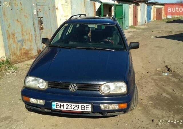 Синий Фольксваген Гольф, объемом двигателя 1.8 л и пробегом 500 тыс. км за 2500 $, фото 1 на Automoto.ua