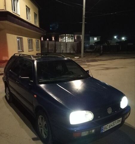 Синий Фольксваген Гольф, объемом двигателя 1.8 л и пробегом 170 тыс. км за 1550 $, фото 1 на Automoto.ua