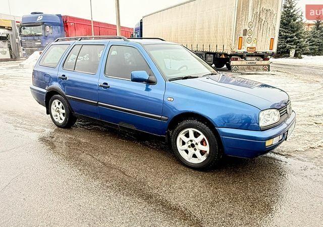 Синий Фольксваген Гольф, объемом двигателя 1.78 л и пробегом 245 тыс. км за 2399 $, фото 1 на Automoto.ua
