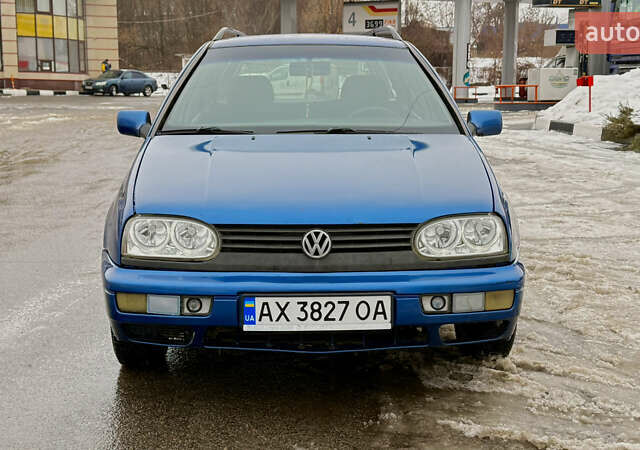 Синий Фольксваген Гольф, объемом двигателя 1.78 л и пробегом 268 тыс. км за 2699 $, фото 1 на Automoto.ua