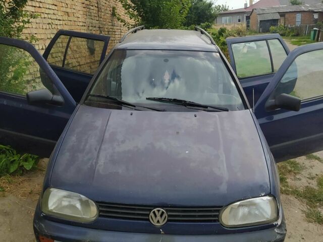 Синий Фольксваген Гольф, объемом двигателя 1.8 л и пробегом 325 тыс. км за 1350 $, фото 1 на Automoto.ua