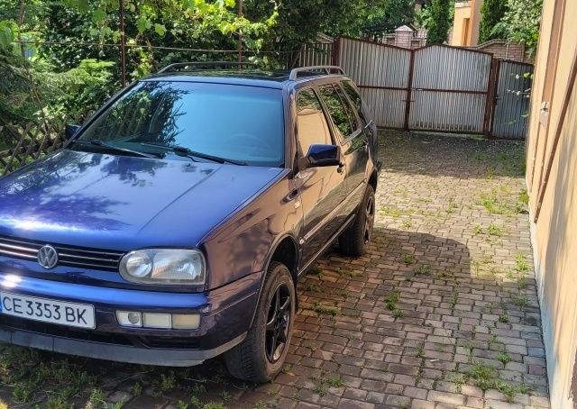 Синій Фольксваген Гольф, об'ємом двигуна 0 л та пробігом 233 тис. км за 2399 $, фото 1 на Automoto.ua