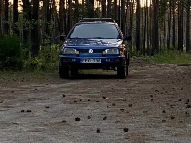 Синий Фольксваген Гольф, объемом двигателя 1.9 л и пробегом 200 тыс. км за 1200 $, фото 1 на Automoto.ua