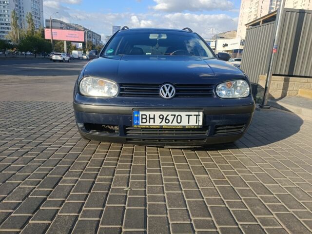 Синій Фольксваген Гольф, об'ємом двигуна 2 л та пробігом 375 тис. км за 3700 $, фото 1 на Automoto.ua