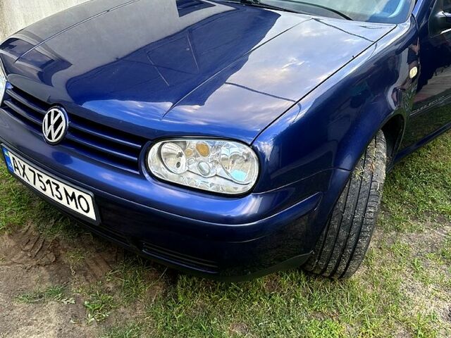 Синий Фольксваген Гольф, объемом двигателя 2 л и пробегом 301 тыс. км за 4400 $, фото 1 на Automoto.ua