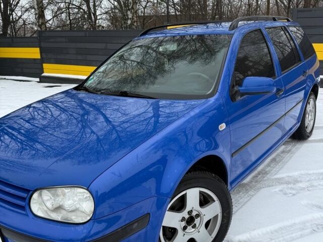 Синий Фольксваген Гольф, объемом двигателя 1.6 л и пробегом 275 тыс. км за 4000 $, фото 1 на Automoto.ua